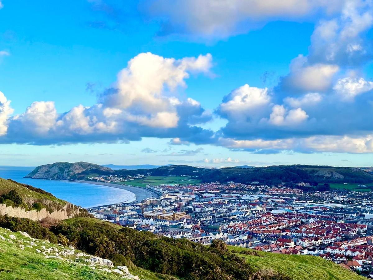 Llandudno Boutique Style Seaside Retreat With Stunning Views Villa Rhôs-on-Sea Dış mekan fotoğraf